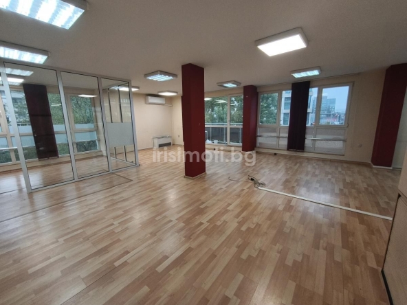 Дава се под наем Офис в София, Младост 1 - 113 кв.м за 750 € - Снимка #1