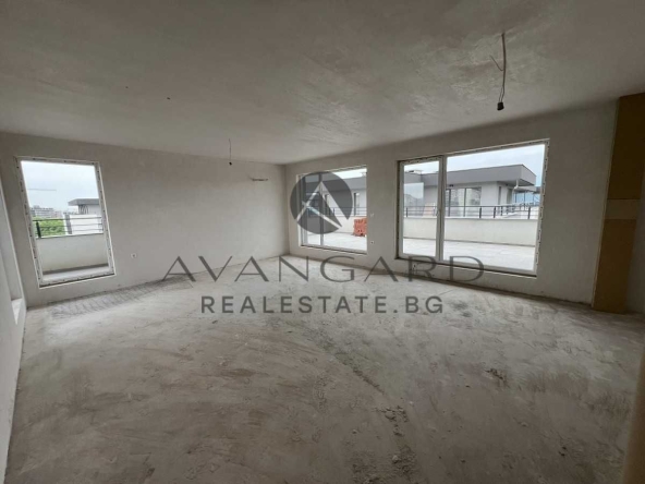 Тристаен апартамент в Пловдив, Остромила - 206 кв.м за 882 €/кв.м - Снимка #1