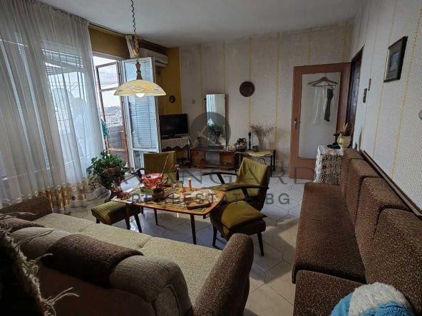 Тристаен апартамент в Пловдив, Кършияка - 115 кв.м за 1174 €/кв.м - Снимка #1