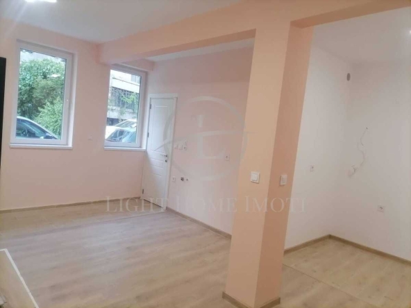 Офис в Пловдив, Кършияка - 33 кв.м за 2425 €/кв.м - Снимка #1