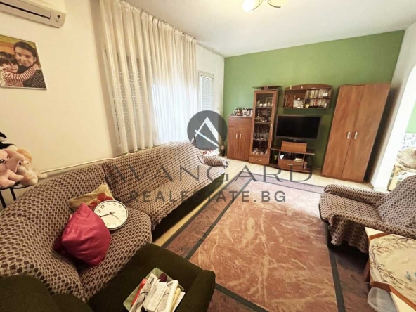 Тристаен апартамент в Пловдив, Кършияка - 68 кв.м за 1545 €/кв.м - Снимка #1