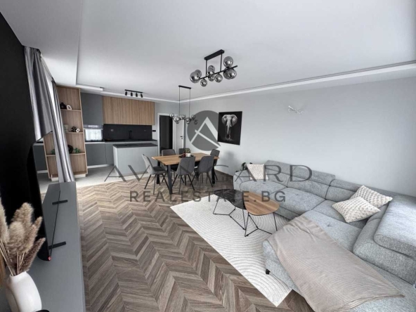 Тристаен апартамент в Пловдив, Остромила - 114 кв.м за 2150 €/кв.м - Снимка #1