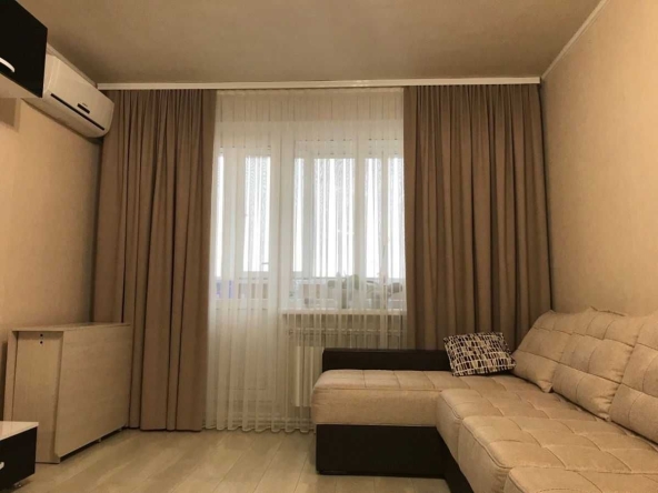 Дава се под наем Едностаен апартамент в София, Лагера - 40 кв.м за 375 € - Снимка #1