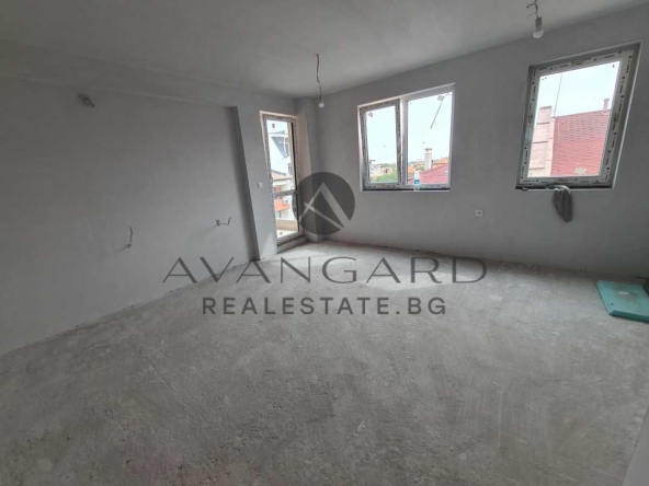 Двустаен апартамент в Пловдив, Прослав - 61 кв.м за 1209 €/кв.м - Снимка #1