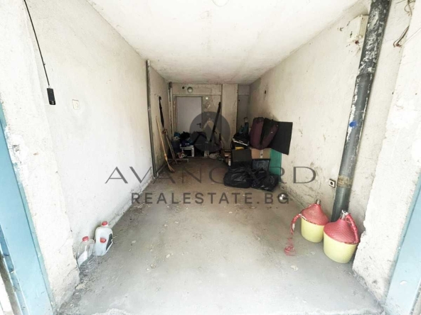 Гараж / Паркомясто в Пловдив, Кючук Париж - 14 кв.м за 2500 €/кв.м - Снимка #1