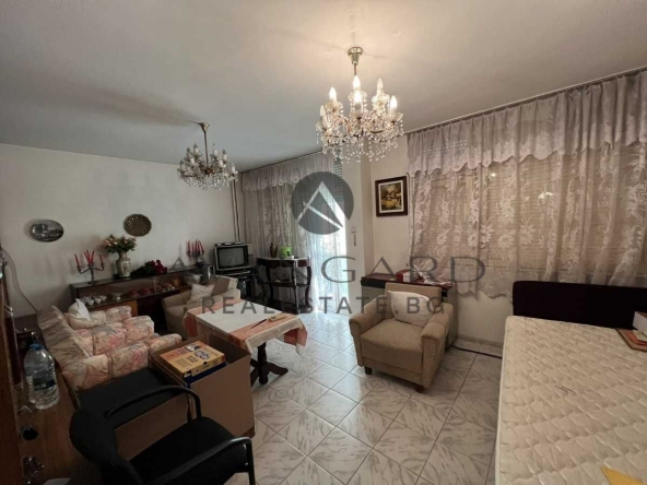 Тристаен апартамент в Пловдив, Център - 106 кв.м за 2548 €/кв.м - Снимка #1