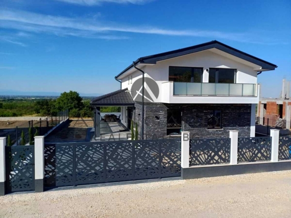 Къща в с. Брестник, Област Пловдив - 280 кв.м за 1039 €/кв.м - Снимка #1