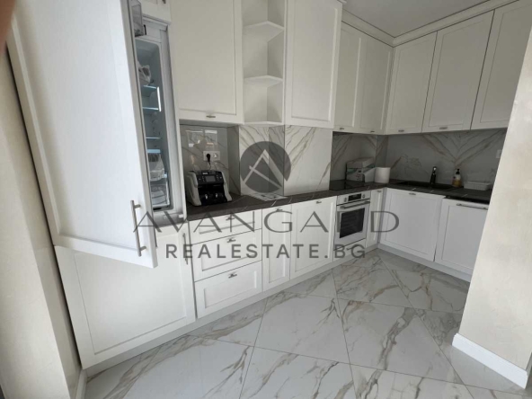 Двустаен апартамент в Пловдив, Беломорски - 131 кв.м за 1183 €/кв.м - Снимка #1