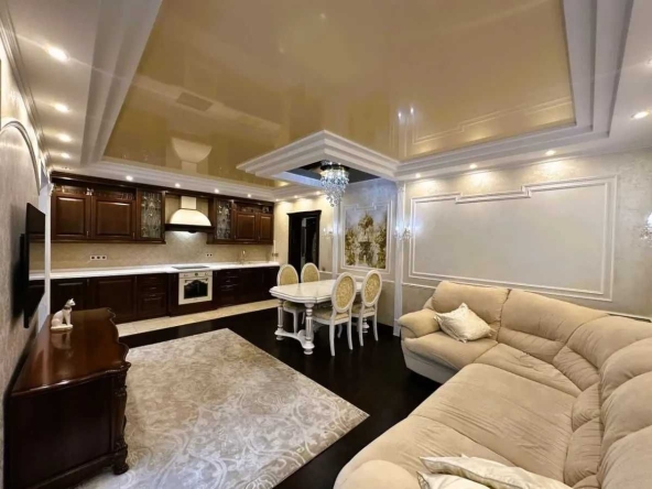 Дава се под наем Двустаен апартамент в София, Център - 56 кв.м за 407.49 € - Снимка #1