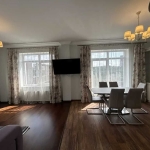 Дава се под наем Тристаен апартамент в София, Център - 99 кв.м за 612 € - Снимка #1