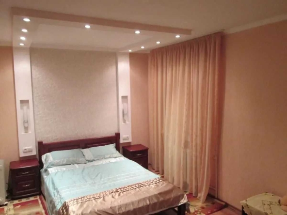 Дава се под наем Двустаен апартамент в София, Център - 55 кв.м за 408 € - Снимка #1