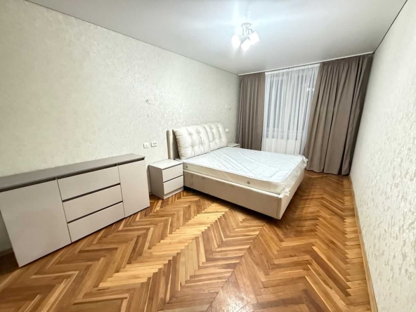 Дава се под наем Двустаен апартамент в София, Западен парк - 60 кв.м за 350 € - Снимка #1