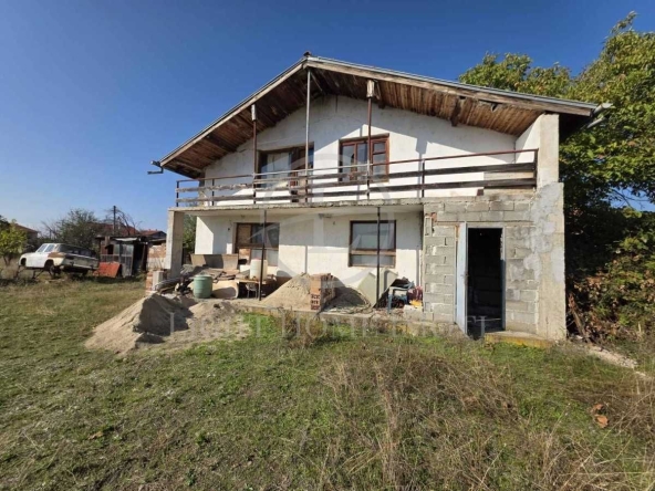 Къща в с. Черноземен, Област Пловдив - 128 кв.м за 391 €/кв.м - Снимка #1