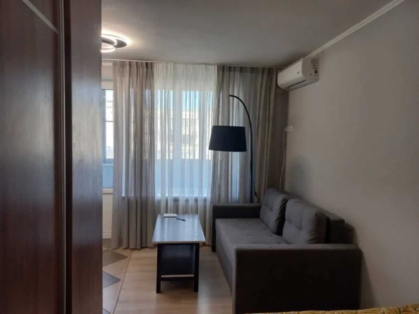 Дава се под наем Двустаен апартамент в София, Център - 55 кв.м за 408 € - Снимка #1