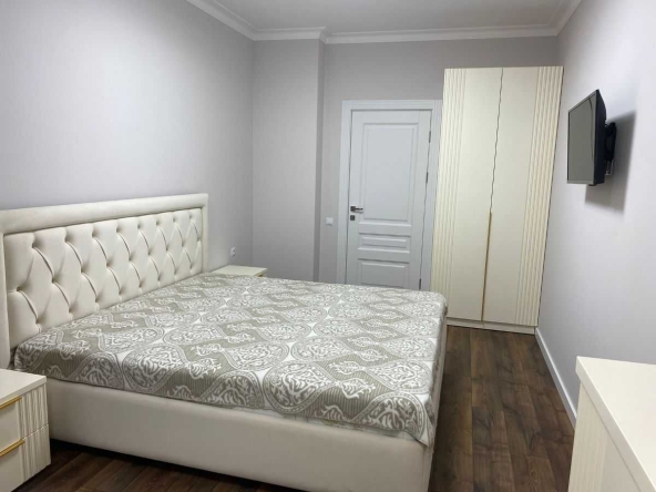 Дава се под наем Тристаен апартамент в София, Люлин 4 - 90 кв.м за 475 € - Снимка #1