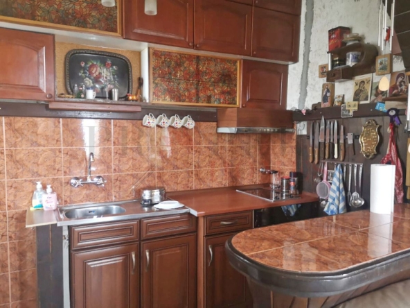 Етаж от къща в Велико Търново, Варуша - 103 кв.м за 2282 €/кв.м - Снимка #1