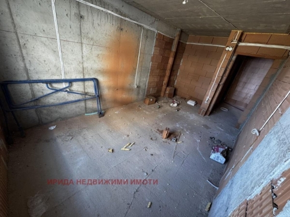 Тристаен апартамент в София, Бъкстон - 69 кв.м за 2457 €/кв.м - Снимка #1