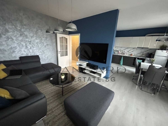 Тристаен апартамент в Пловдив, Център - 88 кв.м за 1796 €/кв.м - Снимка #1