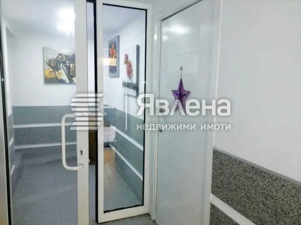 Заведение в София, Център - 365 кв.м за 1048 €/кв.м - Снимка #1