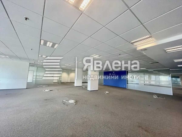 Дава се под наем Офис в София, Център - 1273 кв.м за 12697.47 € - Снимка #1