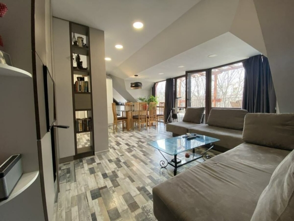 Двустаен апартамент в Варна, Колхозен пазар - 100 кв.м за 995 €/кв.м - Снимка #1