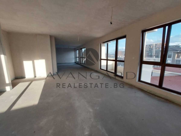 Четиристаен апартамент в Пловдив, Христо Смирненски - 219 кв.м за 783 €/кв.м - Снимка #1