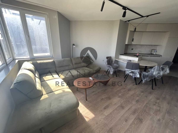Тристаен апартамент в Пловдив, Център - 100 кв.м за 1750 €/кв.м - Снимка #1