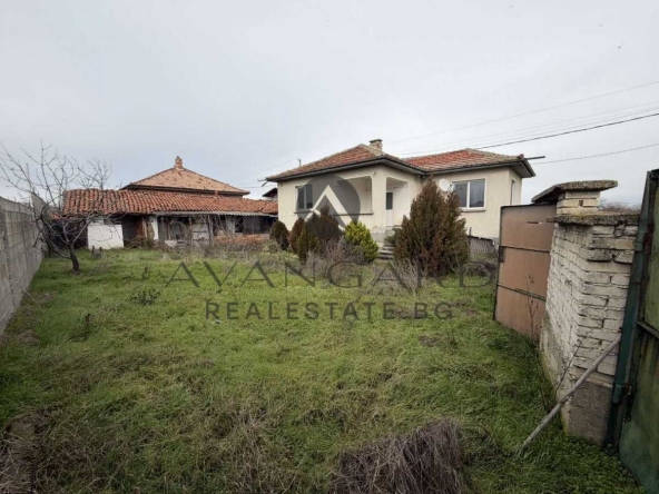 Къща в с. Царимир, Област Пловдив - 151 кв.м за 169 €/кв.м - Снимка #1