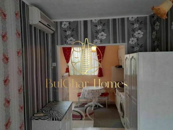 Дава се под наем Двустаен апартамент в Варна, Колхозен пазар - 45 кв.м за 278.97 € - Снимка #1