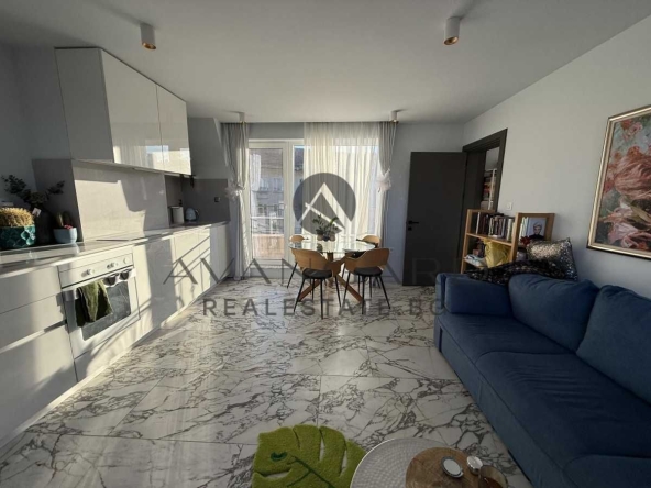 Двустаен апартамент в Пловдив, Кършияка - 92 кв.м за 1004 €/кв.м - Снимка #1