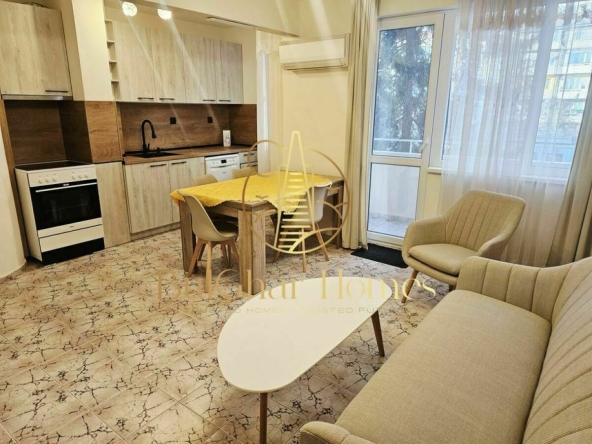 Дава се под наем Тристаен апартамент в Варна, Христо Ботев - 90 кв.м за 698.19 € - Снимка #1