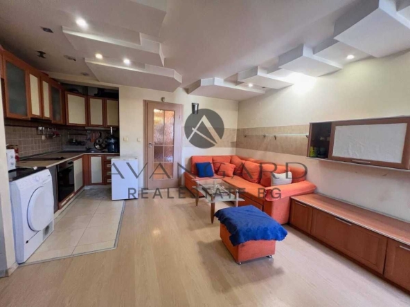 Тристаен апартамент в Пловдив, Център - 91 кв.м за 1171 €/кв.м - Снимка #1