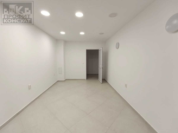 Дава се под наем Офис в Велико Търново, Център - 40 кв.м за 209.1 € - Снимка #1