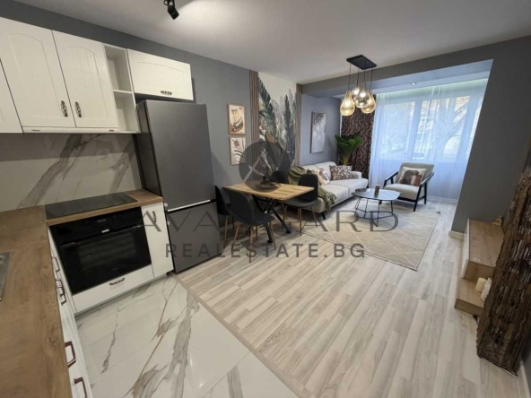 Тристаен апартамент в Пловдив, Кършияка - 78 кв.м за 1045 €/кв.м - Снимка #1