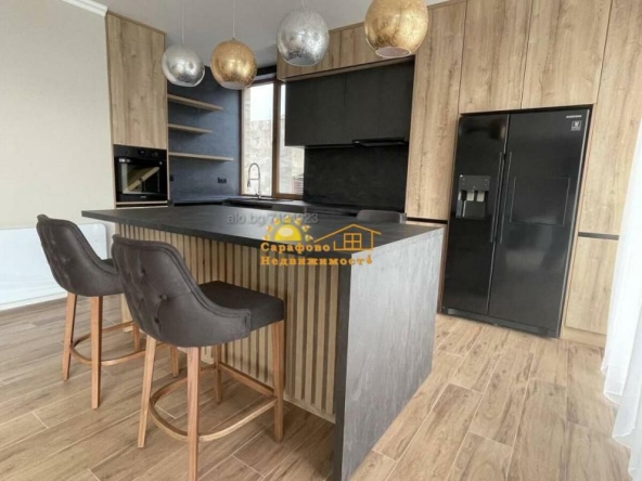 Дава се под наем Къща в Бургас, Сарафово - 230 кв.м за 2493.39 € - Снимка #1