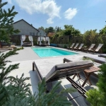 Дава се под наем Къща в с. Марково, Област Пловдив - 290 кв.м за 918 € - Снимка #1