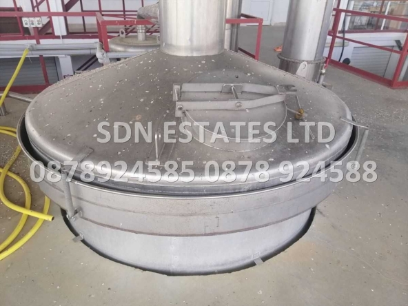 Промишлена сграда в Казанлък - 629 кв.м за 1216 €/кв.м - Снимка #1