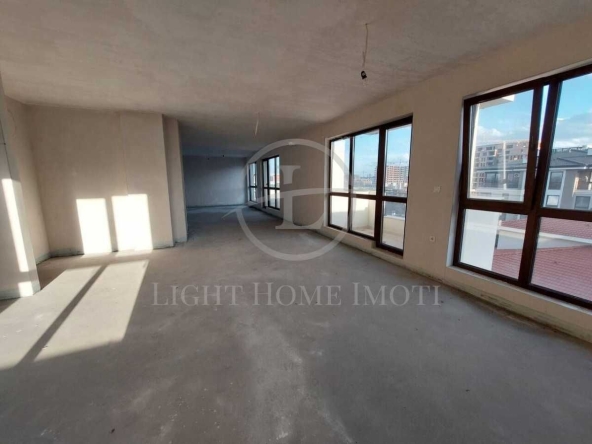 Четиристаен апартамент в Пловдив, Христо Смирненски - 219 кв.м за 776 €/кв.м - Снимка #1