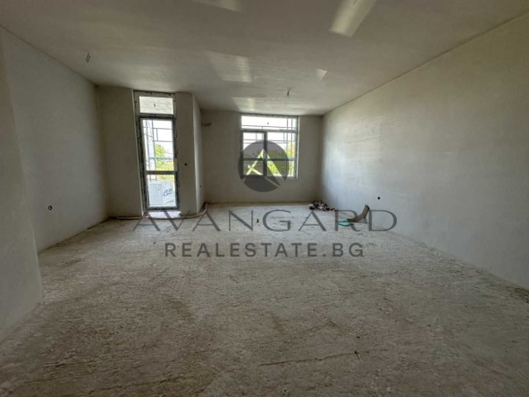 Тристаен апартамент в Пловдив, Кючук Париж - 113 кв.м за 706 €/кв.м - Снимка #1