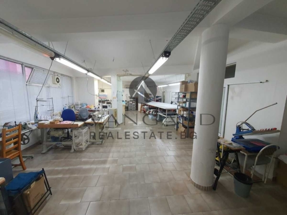 Магазин в Пловдив, Прослав - 208 кв.м за 429 €/кв.м - Снимка #1