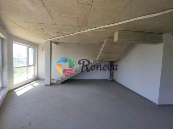 Тристаен апартамент в Варна, Възраждане 2 - 215 кв.м за 593 €/кв.м - Снимка #1