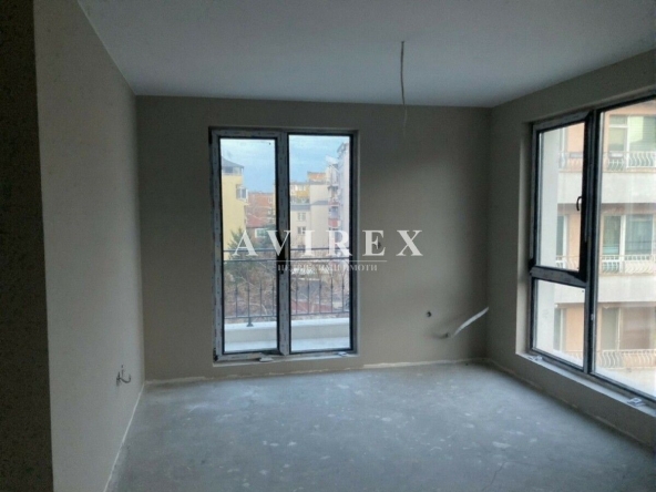 Двустаен апартамент в Пловдив, Кършияка - 70 кв.м за 1166 €/кв.м - Снимка #1