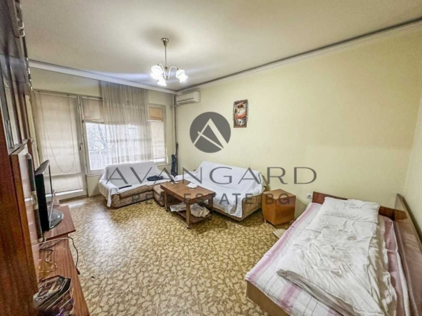 Тристаен апартамент в Пловдив, Кючук Париж - 86 кв.м за 813 €/кв.м - Снимка #1