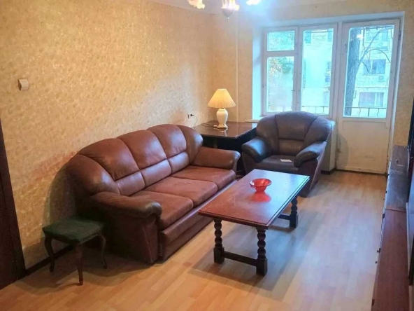 Дава се под наем Двустаен апартамент в София, Зона Б-18 - 70 кв.м за 433.5 € - Снимка #1