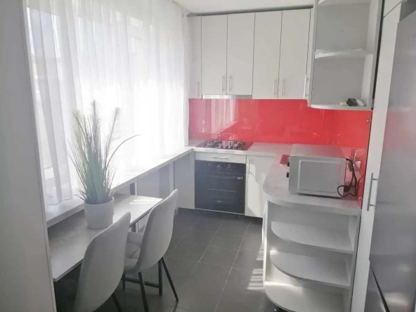 Дава се под наем Едностаен апартамент в София, Център - 45 кв.м за 316.2 € - Снимка #1