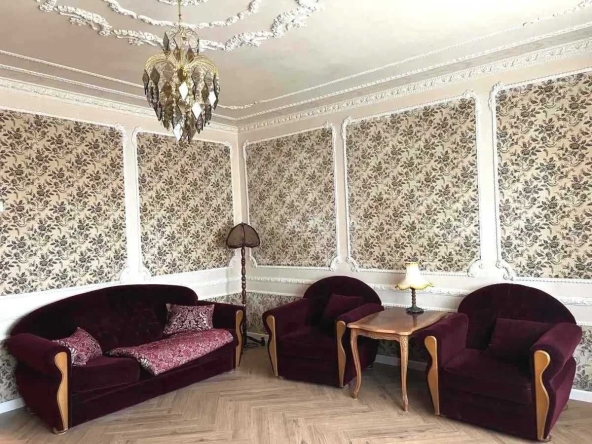 Дава се под наем Двустаен апартамент в София, Център - 65 кв.м за 408 € - Снимка #1