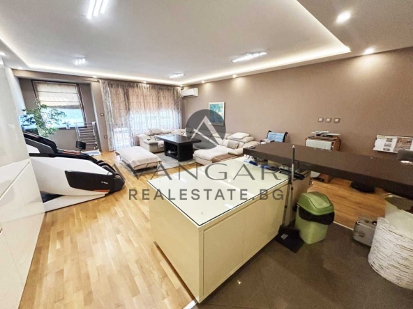 Четиристаен апартамент в Пловдив, Кършияка - 160 кв.м за 1106 €/кв.м - Снимка #1