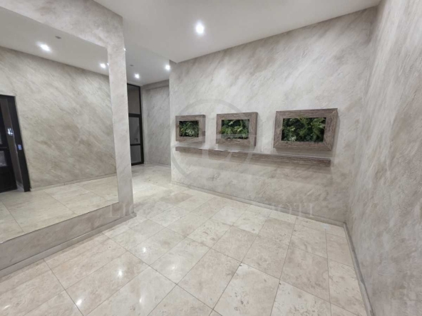 Тристаен апартамент в Пловдив, Център - 107 кв.м за 1287 €/кв.м - Снимка #1