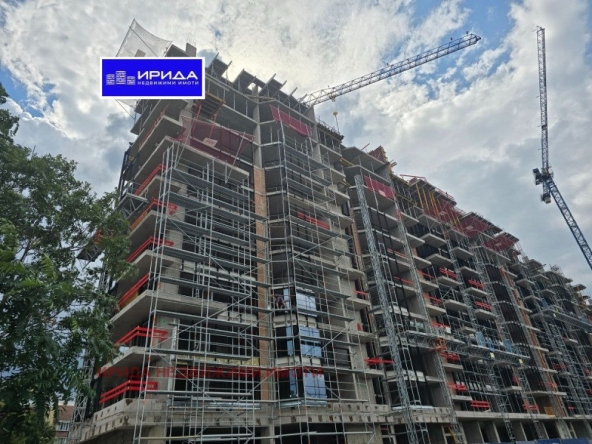 Тристаен апартамент в София, Оборище - 138 кв.м за 1590 €/кв.м - Снимка #1