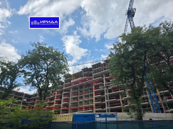 Тристаен апартамент в София, Оборище - 135 кв.м за 1692 €/кв.м - Снимка #1